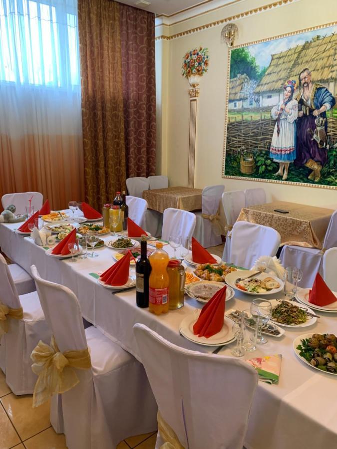 Готель "У Свата" Гришківці Бердичівський Р-Н Hryshkivtsi Zewnętrze zdjęcie